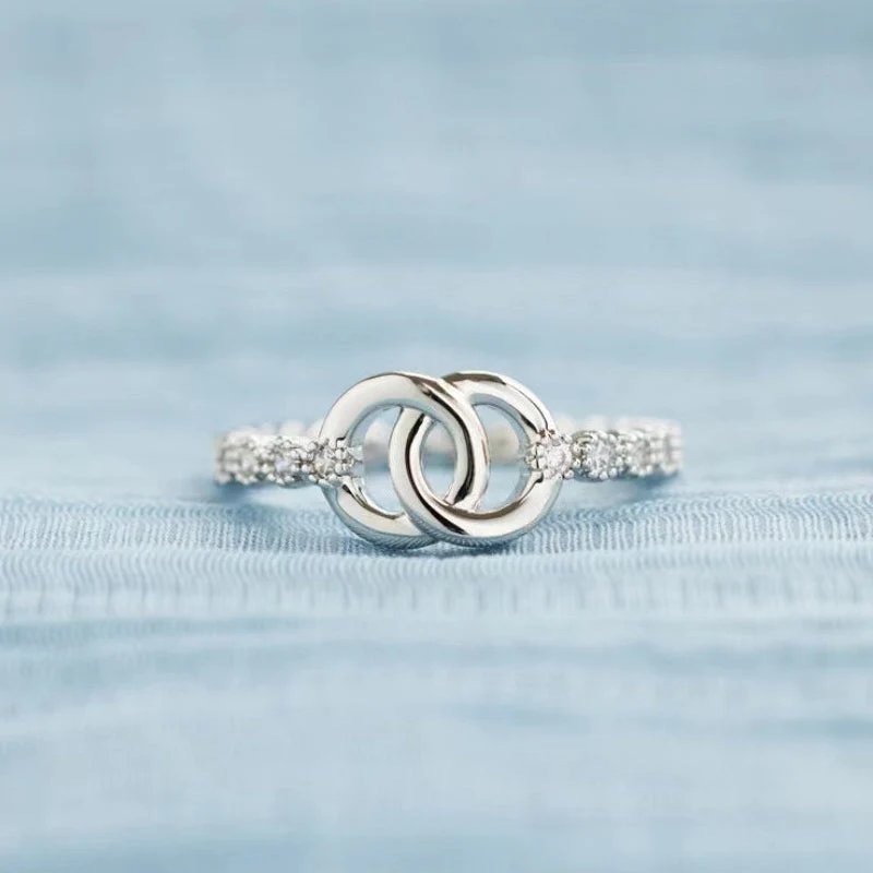 Forever Linked Interlocking Ring - Image 3