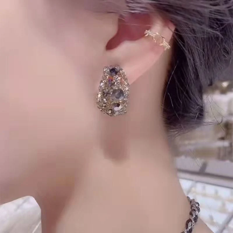 Full Flash Hollow Stud Earrings - Image 2