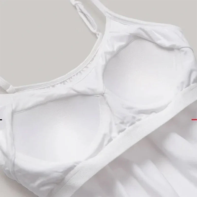 Loose-fitting Tank Top With Built-in Bra - Image 7