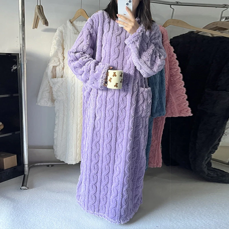 Winter Coral Velvet Loungewear for Home - Image 6